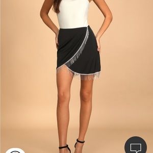 Lulu’s Black Skirt 🖤